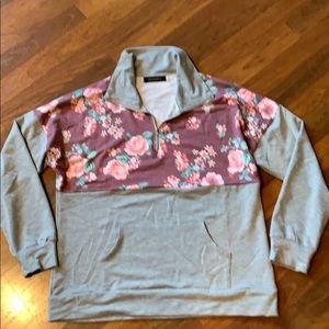 Adorable sweatshirt with pouch pocket